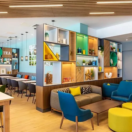 - Dublin Airport, An Ihg Cloghran