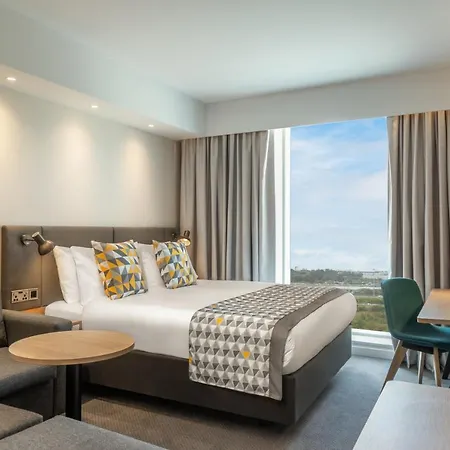 - Dublin Airport, An Ihg 4* Cloghran