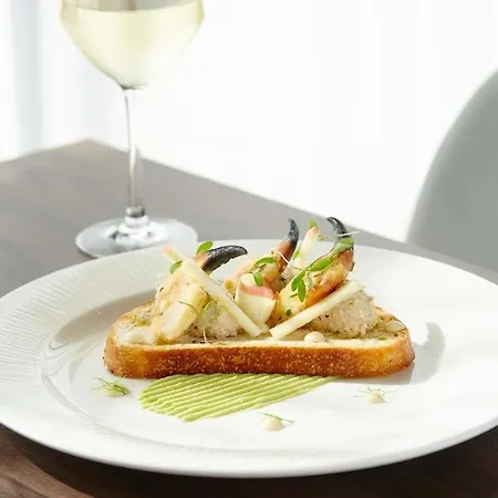 Otel - Dublin Airport, An Ihg 4*