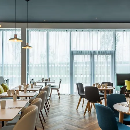 - Dublin Airport, An Ihg فندق كلوغران