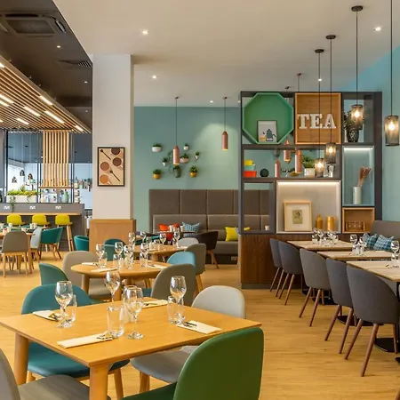 - Dublin Airport, An Ihg 4* Cloghran
