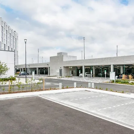 - Dublin Airport, An Ihg 4* Cloghran