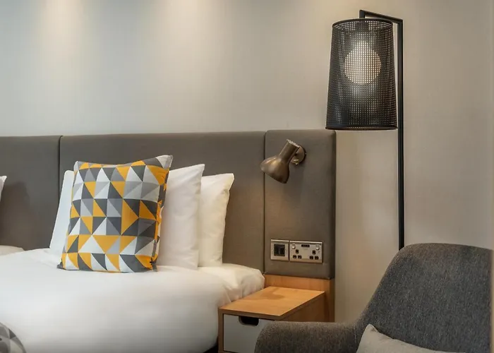 - Dublin Airport, An Ihg 4*