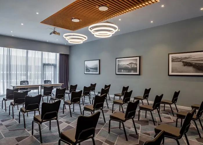 - Dublin Airport, An Ihg 4* Cloghran