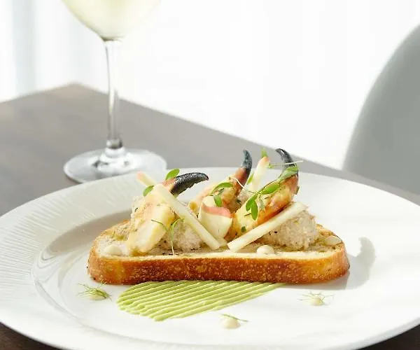 Hotel - Dublin Airport, An Ihg 4*