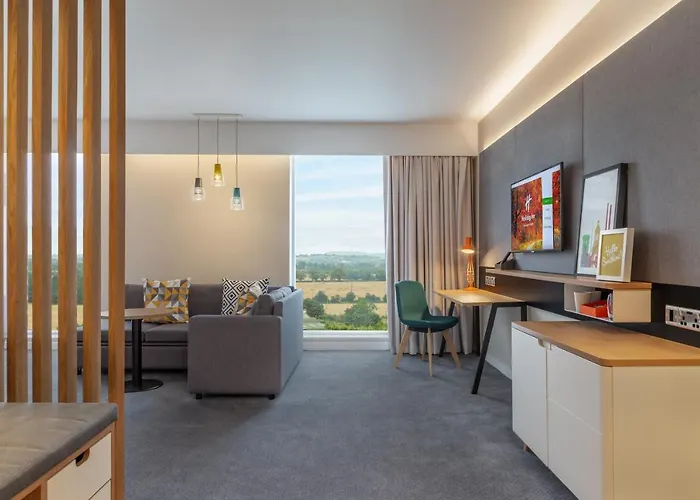 - Dublin Airport, An Ihg Hotel 4*