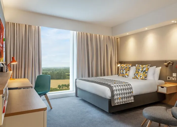 - Dublin Airport, An Ihg Cloghran