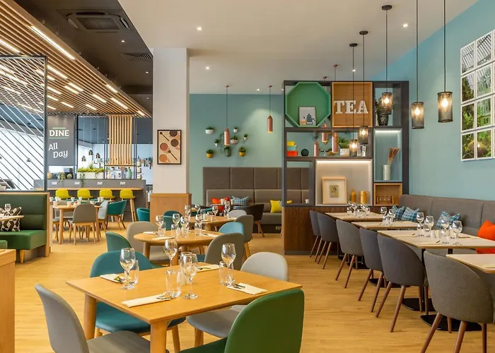 - Dublin Airport, An Ihg 4* Cloghran