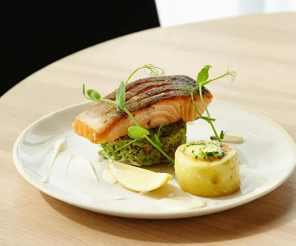 - Dublin Airport, An Ihg 4*